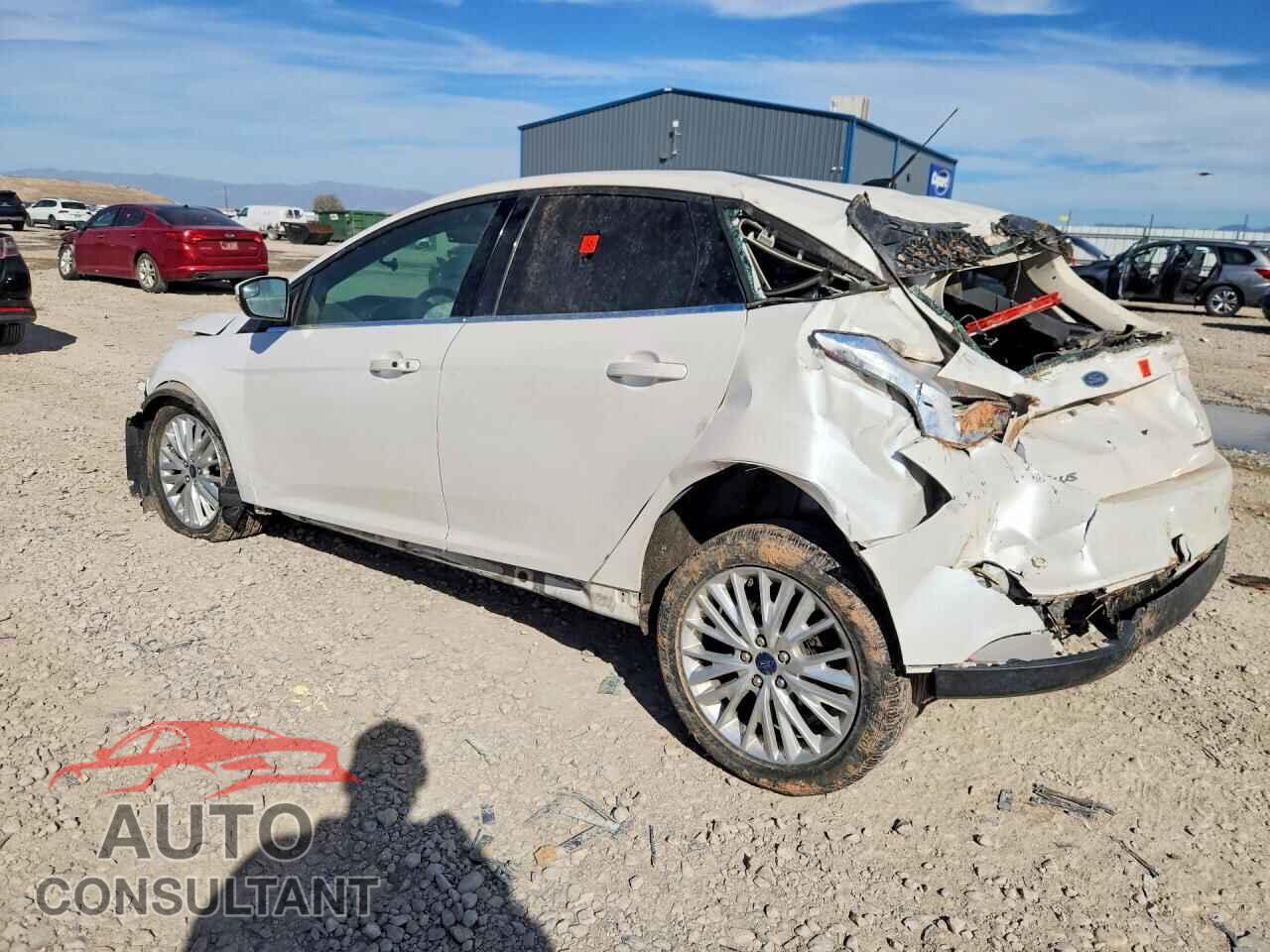 FORD FOCUS 2015 - 1FADP3N21FL357953