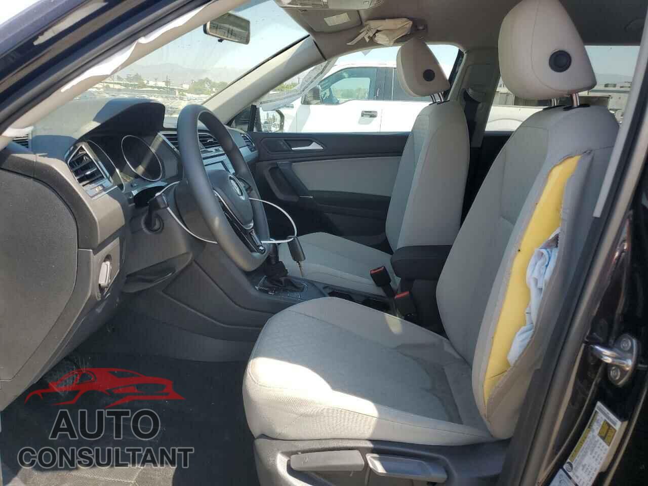 VOLKSWAGEN TIGUAN 2020 - 3VV1B7AX5LM155195