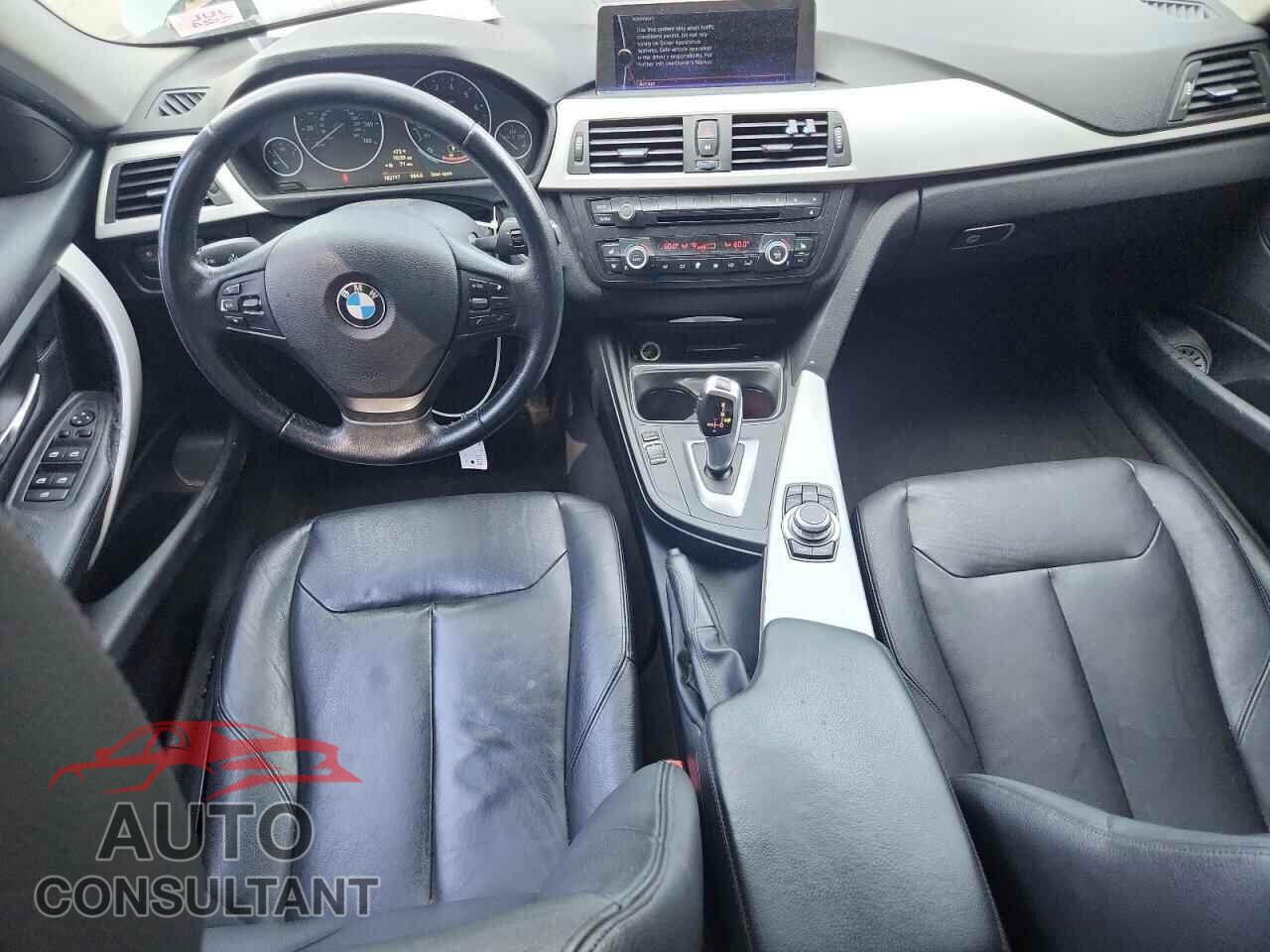 BMW 3 SERIES 2013 - WBA3C1C55DF439261