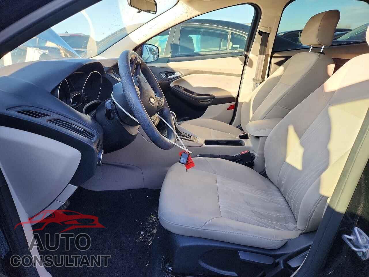 FORD FOCUS 2015 - 1FADP3F25FL373538