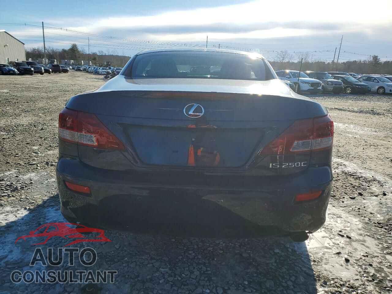 LEXUS IS 2011 - JTHFF2C26B2515530