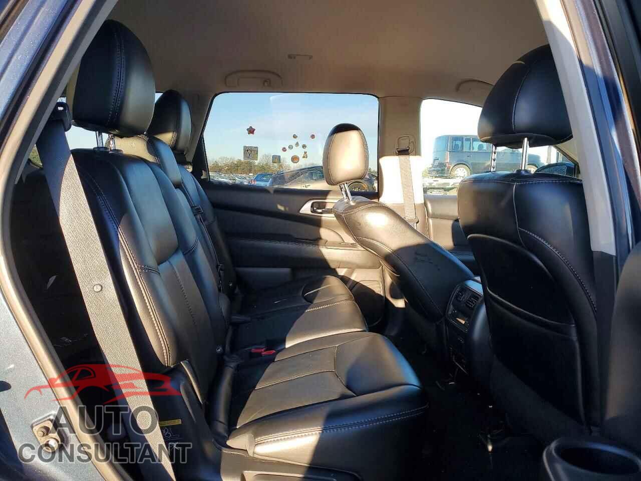 NISSAN PATHFINDER 2015 - 5N1AR2MM5FC607064
