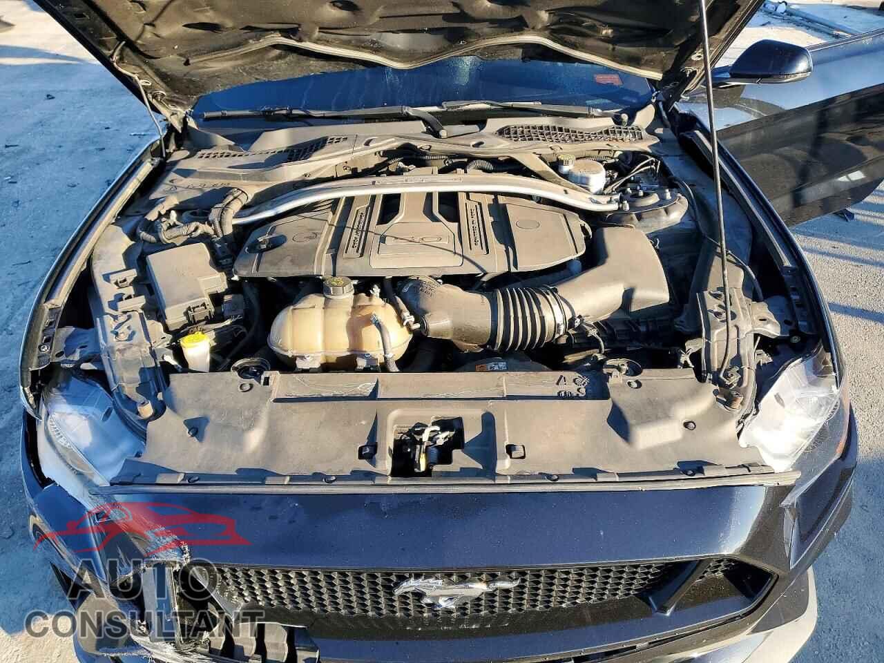 FORD MUSTANG 2018 - 1FA6P8CF8J5105013