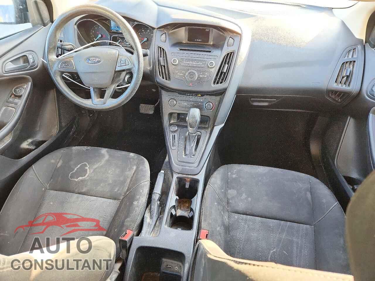 FORD FOCUS 2017 - 1FADP3E28HL244827