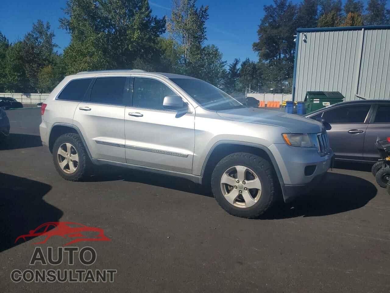 JEEP CHEROKEE 2011 - 1J4RR4GG4BC737611