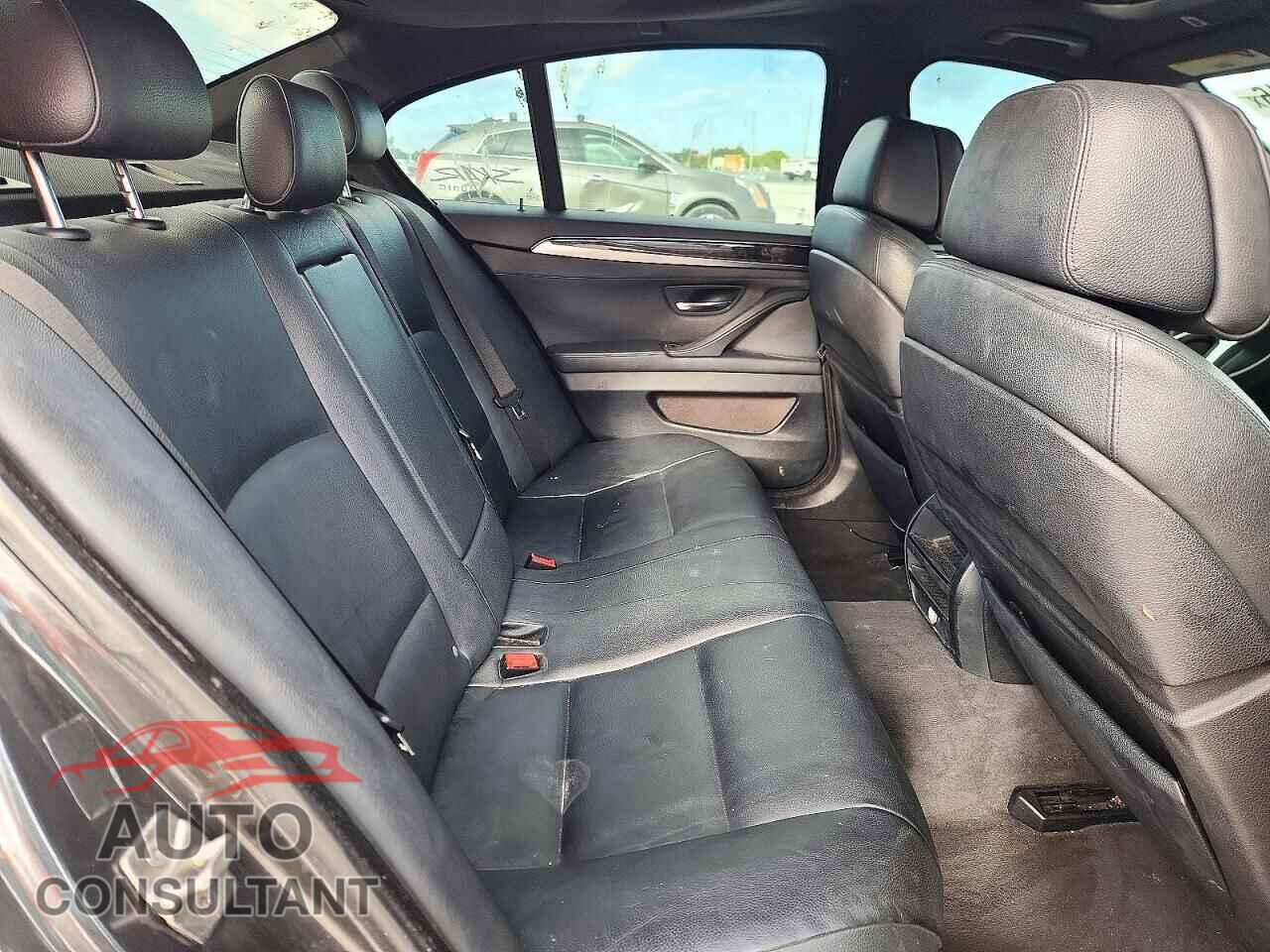 BMW 5 SERIES 2012 - WBAFR7C59CC815474