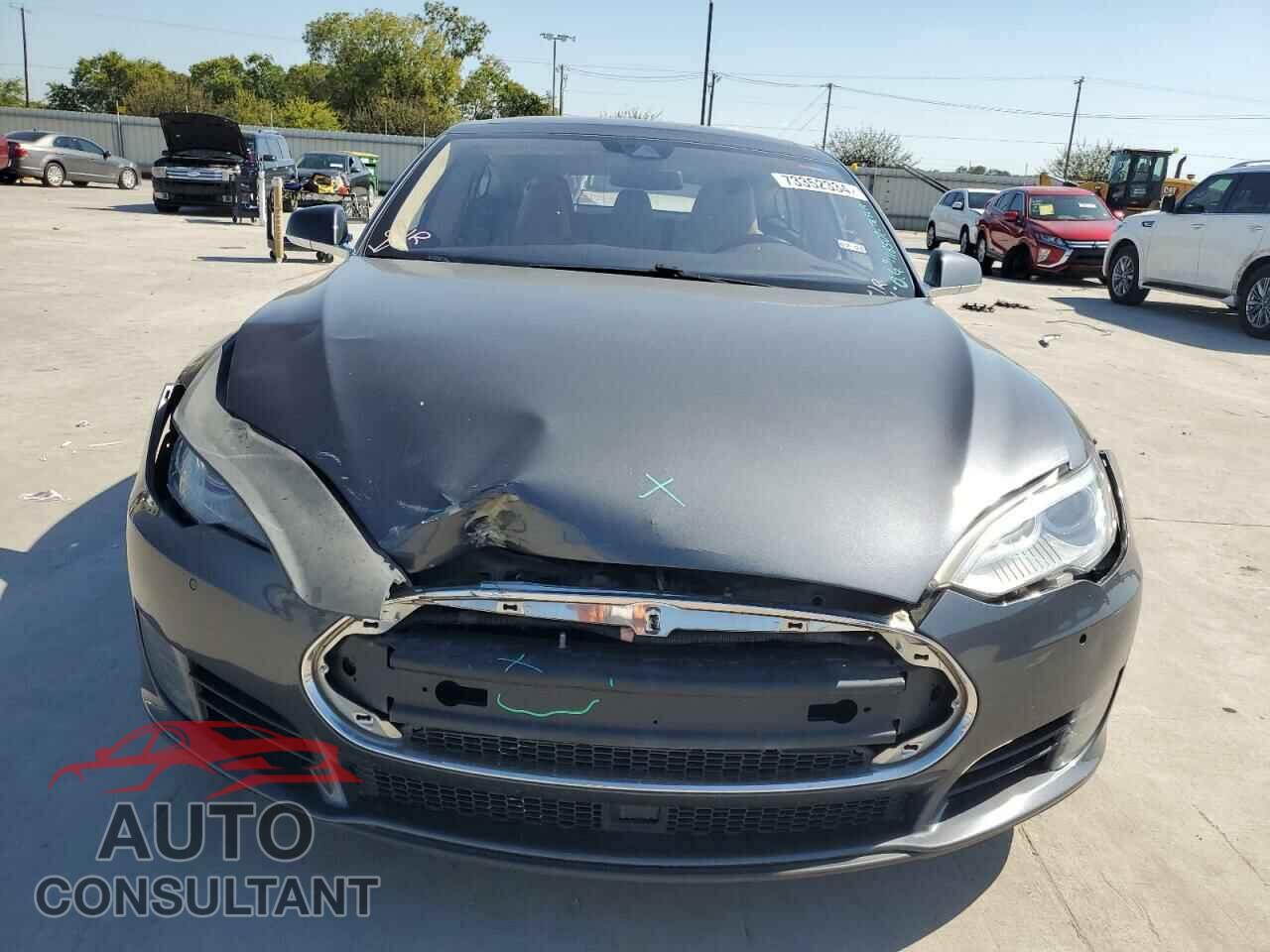 TESLA MODEL S 2015 - 5YJSA1E11FF118307