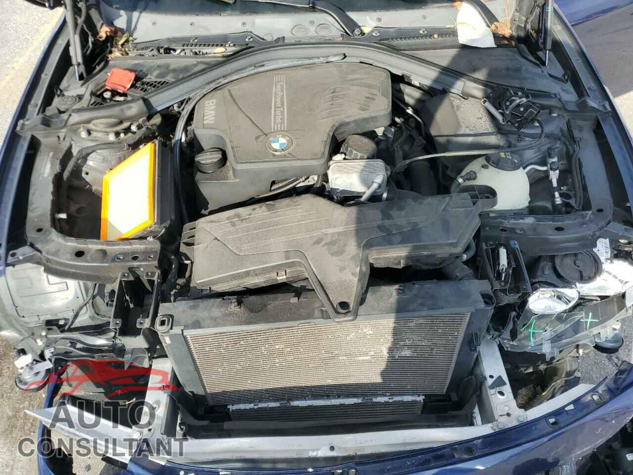 BMW 3 SERIES 2016 - WBA8E1G51GNU10604