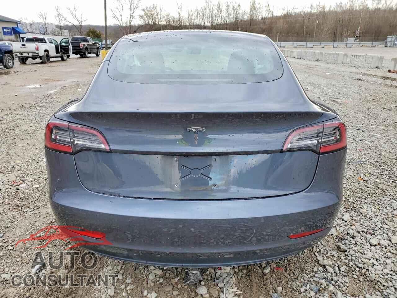 TESLA MODEL 3 2017 - 5YJ3E1EA6HF000913