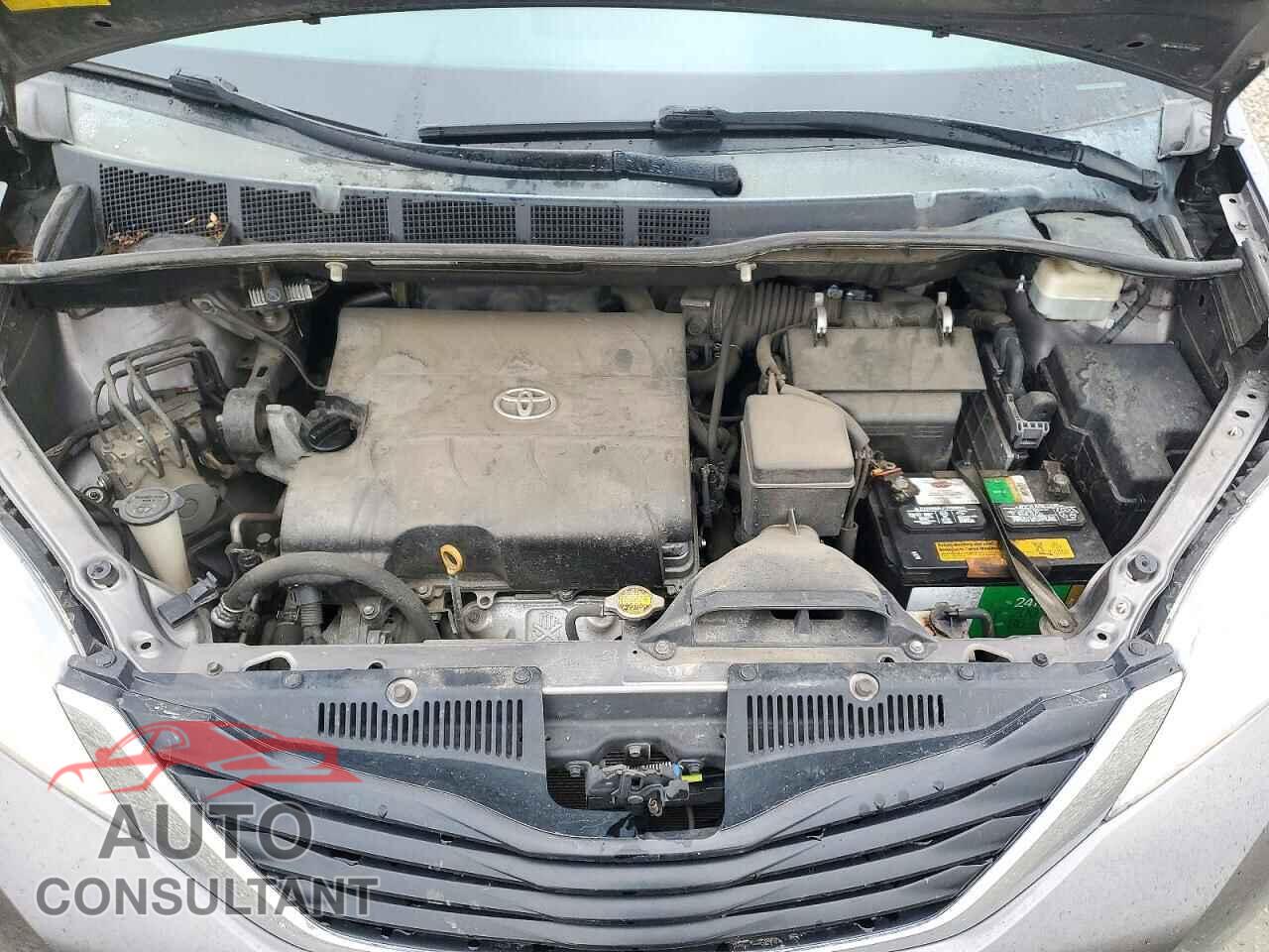 TOYOTA SIENNA 2011 - 5TDKK3DC7BS037006