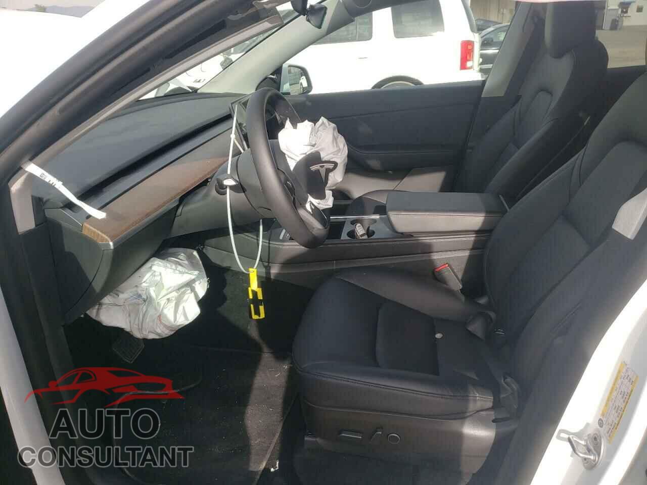 TESLA MODEL Y 2022 - 7SAYGDEE6NF511346
