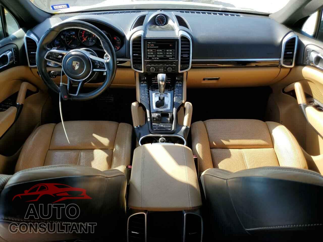 PORSCHE CAYENNE 2016 - WP1AA2A26GKA08694