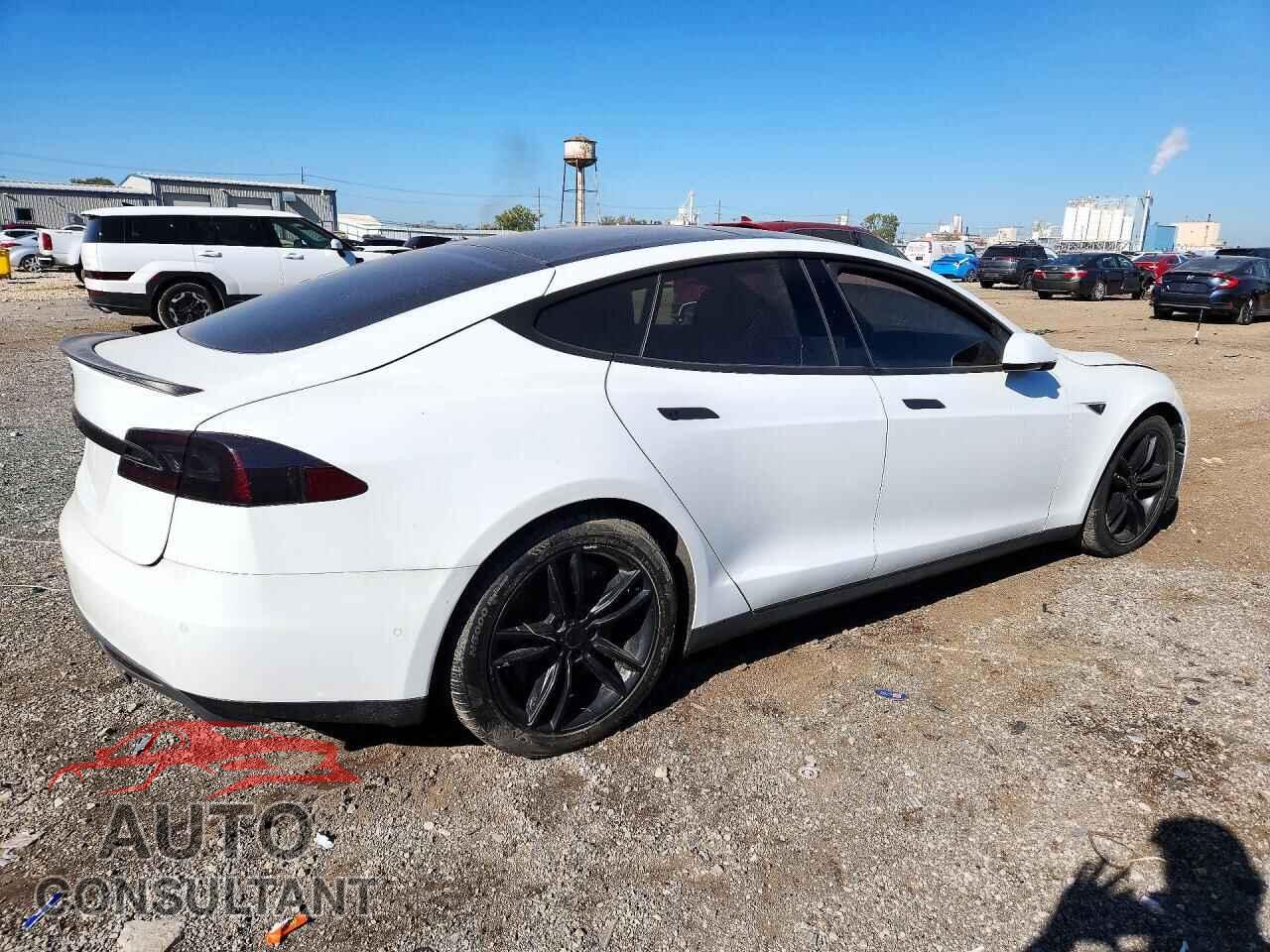 TESLA MODEL S 2015 - 5YJSA1E25FF116634