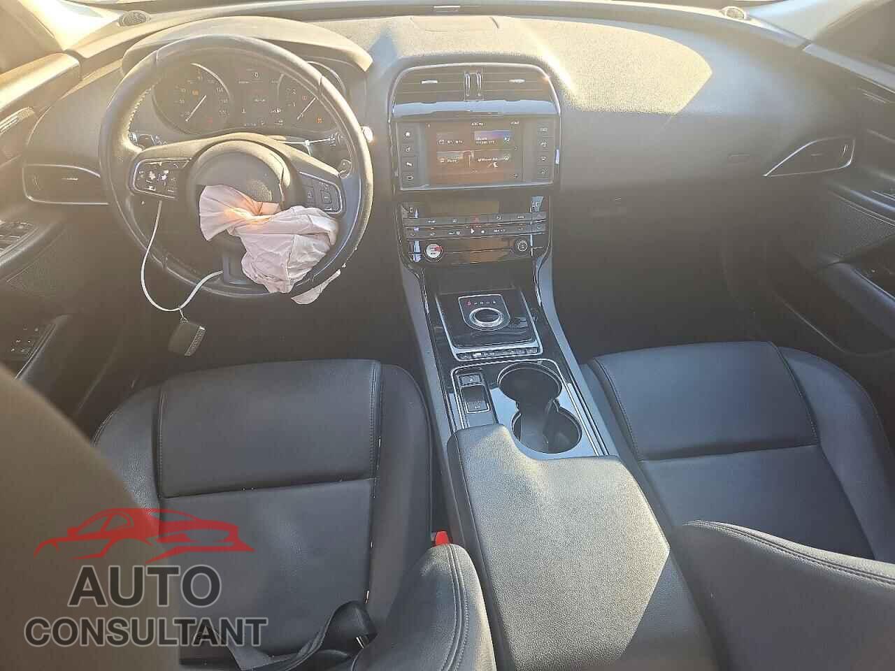 JAGUAR XE 2017 - SAJAD4BG7HA969280
