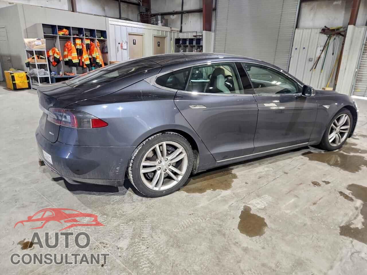 TESLA MODEL S 2015 - 5YJSA1H28FF094284