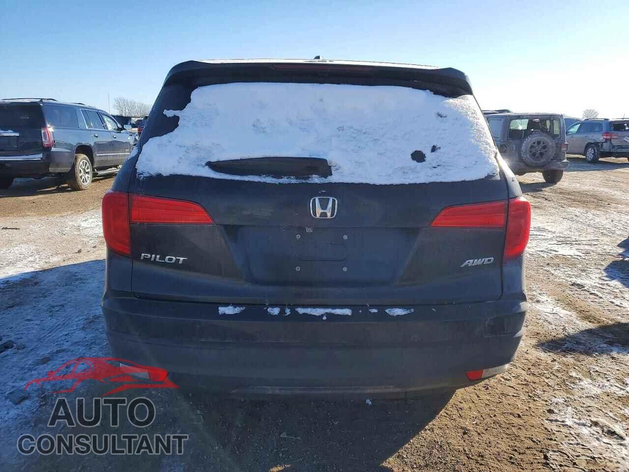 HONDA PILOT 2017 - 5FNYF6H84HB075215