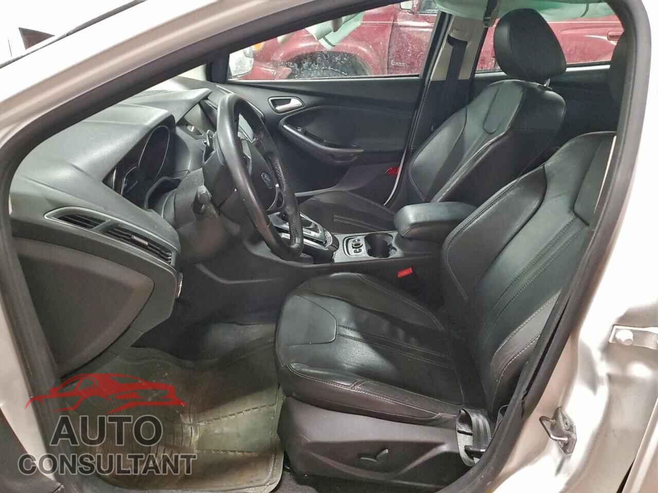 FORD FOCUS 2013 - 1FADP3J28DL204666