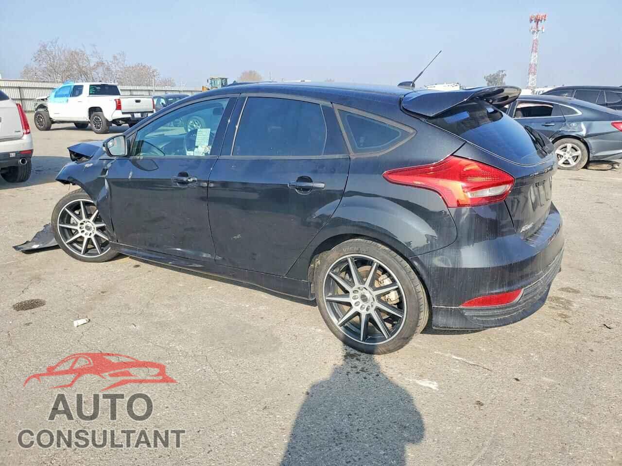 FORD FOCUS 2015 - 1FADP3L90FL314530