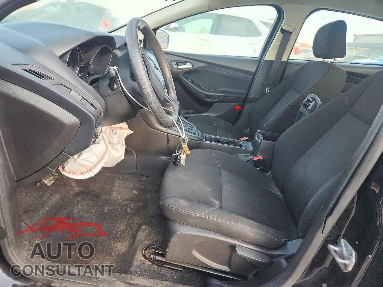 FORD FOCUS 2016 - 1FADP3F26GL392276