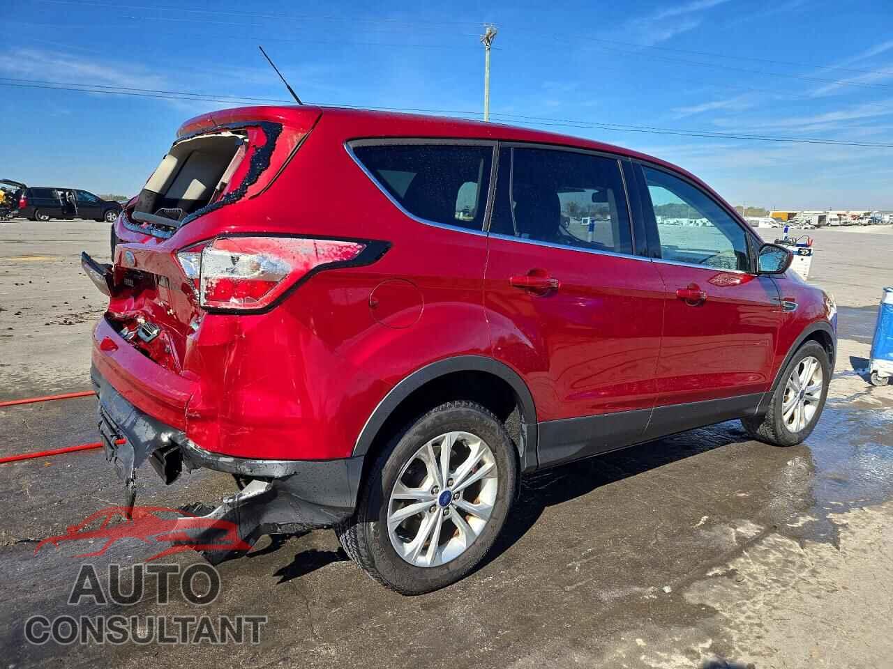 FORD ESCAPE 2017 - 1FMCU0GD4HUB95806