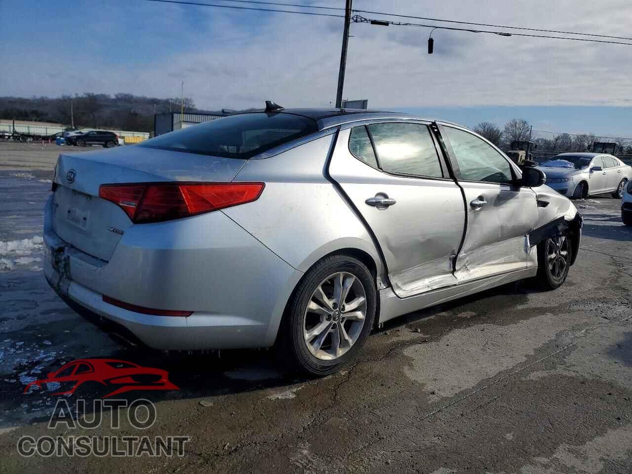 KIA OPTIMA 2011 - KNAGN4A73B5095028
