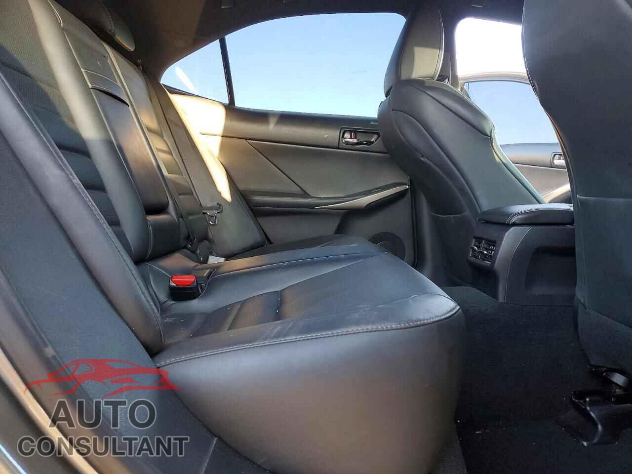 LEXUS IS 2015 - JTHBF1D2XF5056675