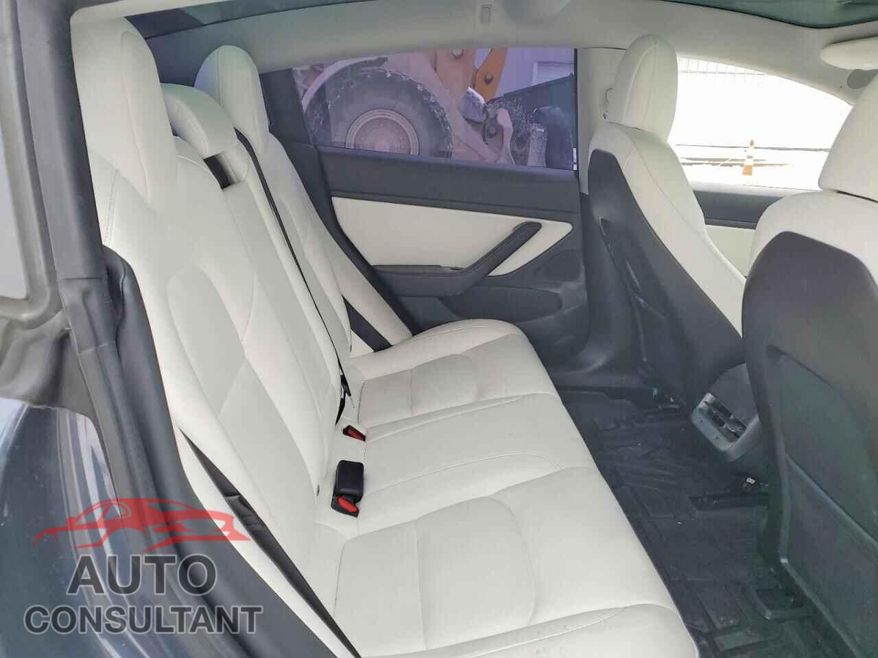 TESLA MODEL 3 2020 - 5YJ3E1EB6LF601059