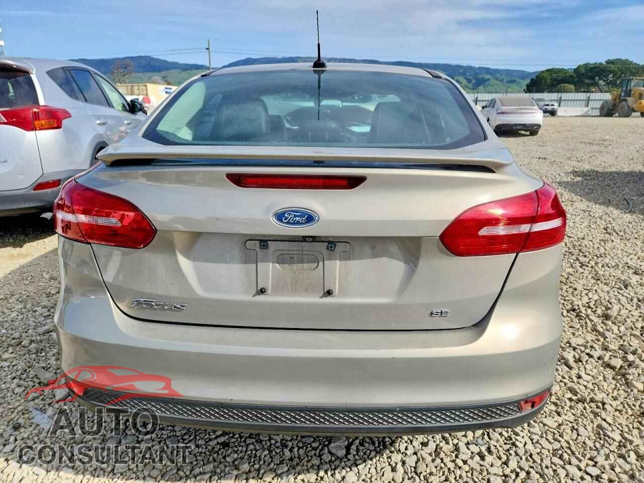 FORD FOCUS 2015 - 1FADP3F27FL319111