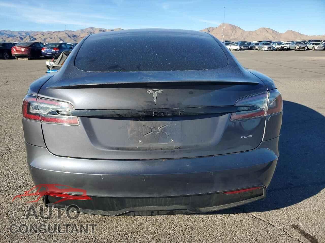 TESLA MODEL S 2021 - 5YJSA1E61MF444097