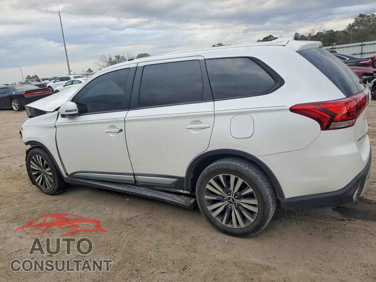 MITSUBISHI OUTLANDER 2020 - JA4AD3A30LZ011237