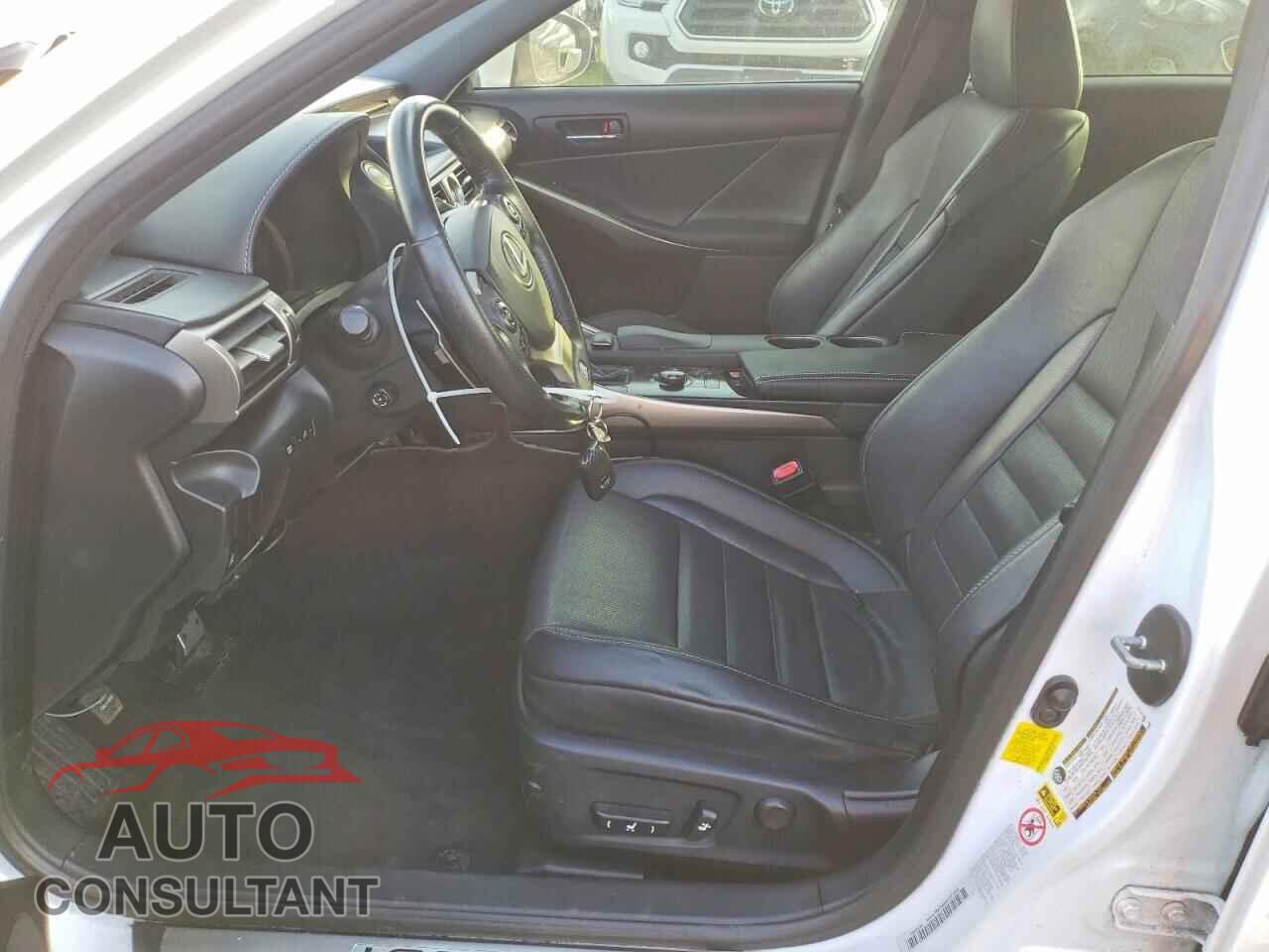 LEXUS IS 2014 - JTHBE1D24E5011328