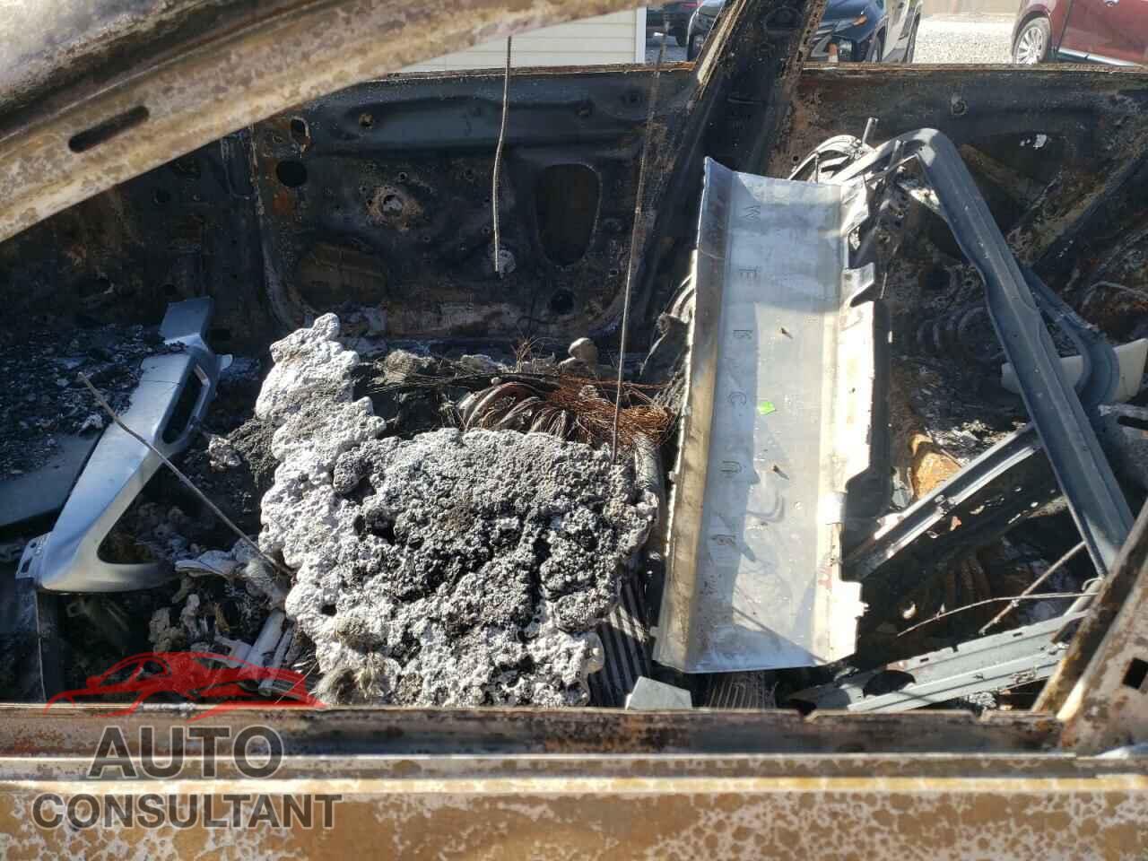 AUDI A4 2017 - WAUDNAF49HN044111