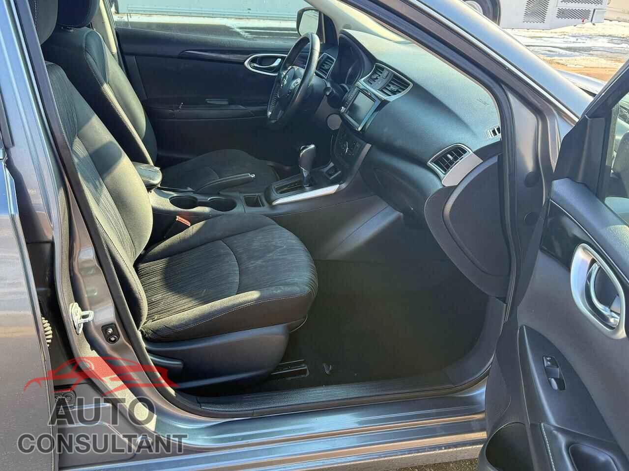 NISSAN SENTRA 2019 - 3N1AB7AP3KL607411