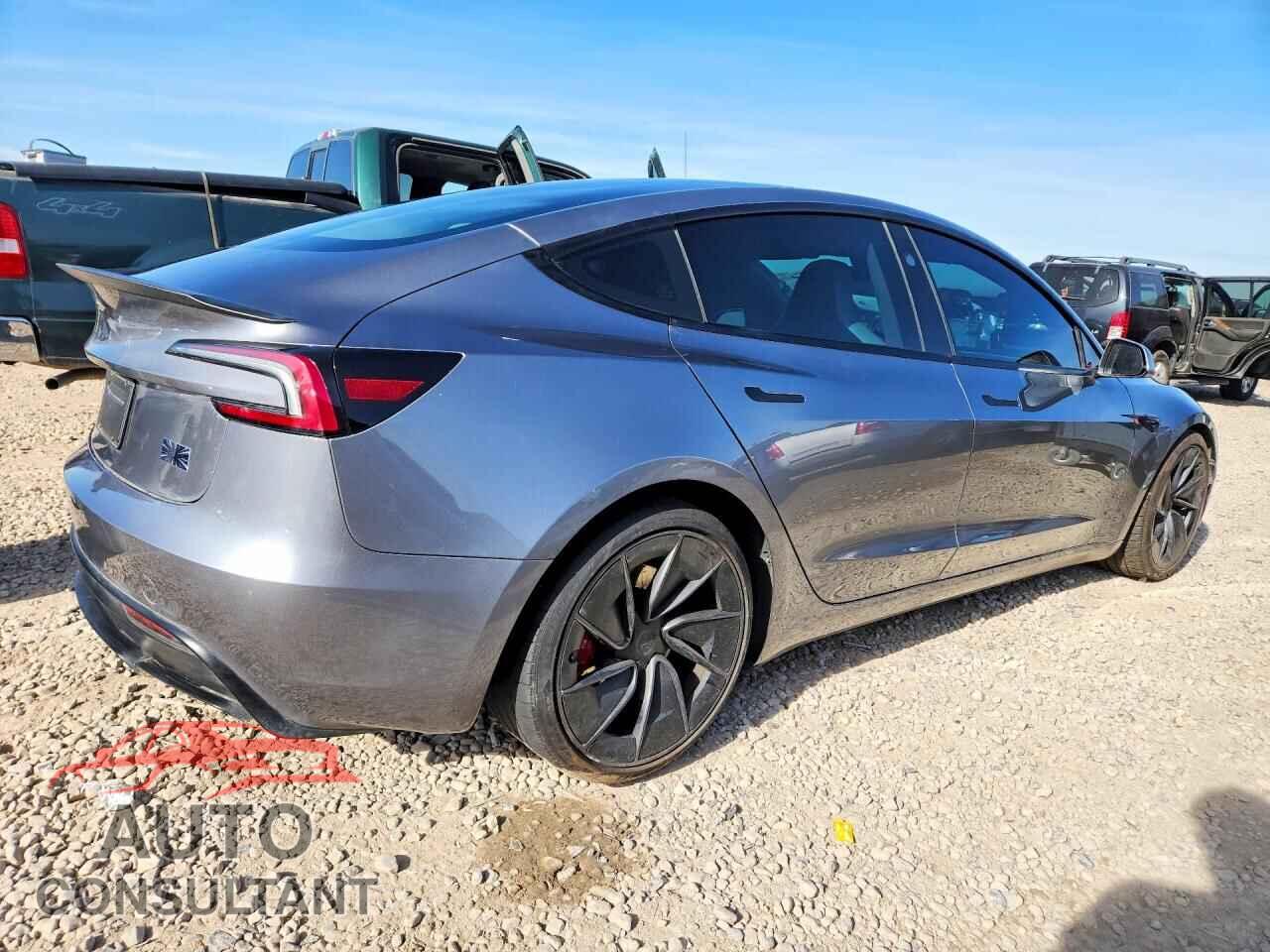 TESLA MODEL 3 2024 - 5YJ3E1ET7RF848768