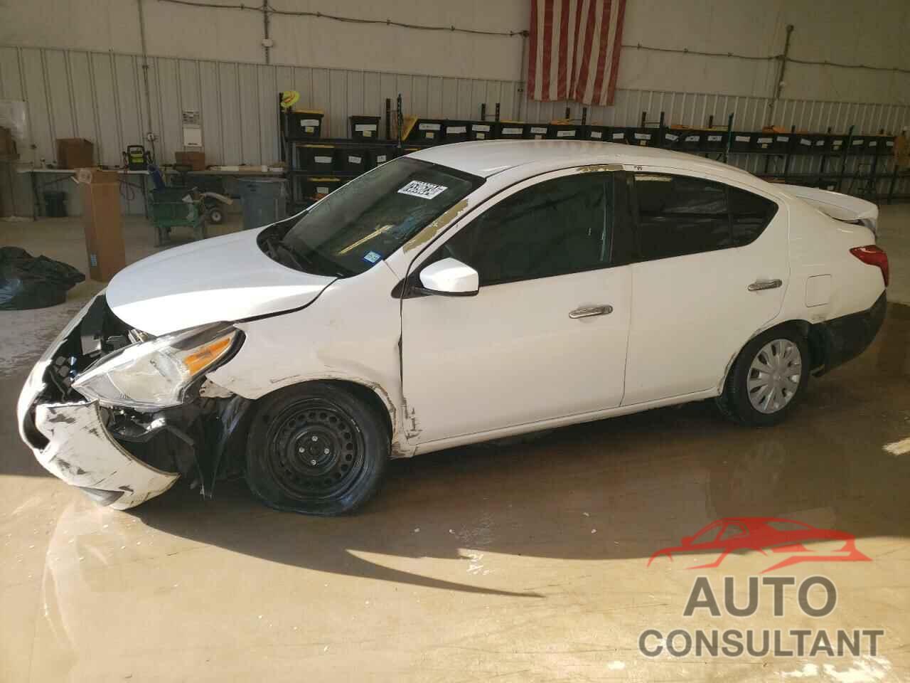 NISSAN VERSA 2018 - 3N1CN7AP5JL886102