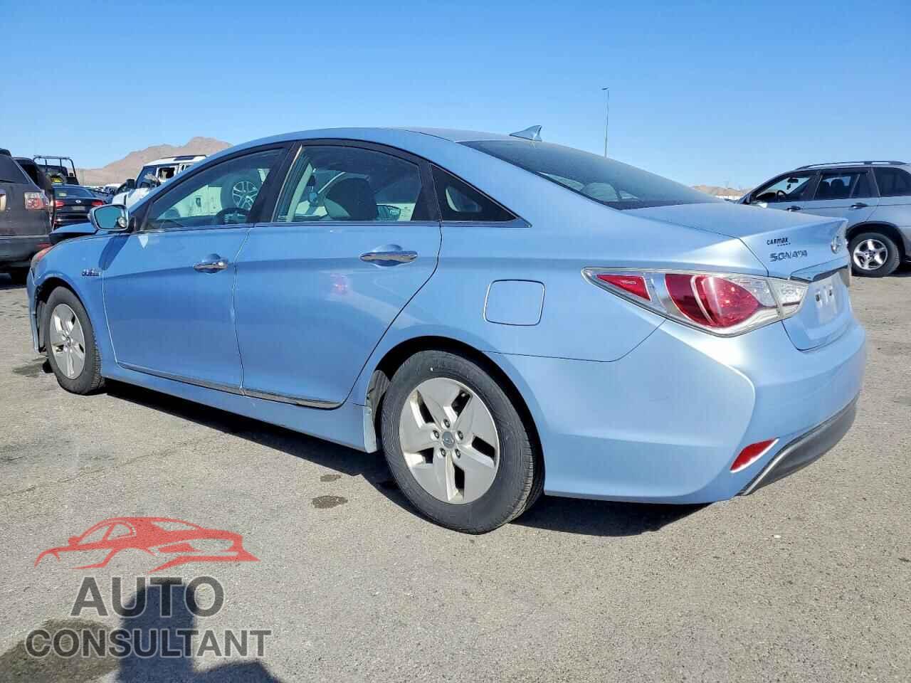 HYUNDAI SONATA 2012 - KMHEC4A43CA033008