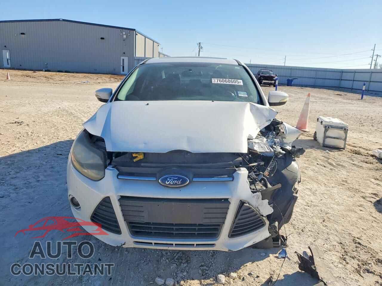 FORD FOCUS 2014 - 1FADP3F27EL272855