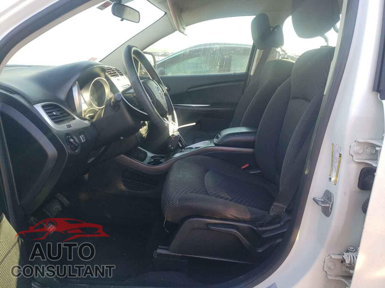 DODGE JOURNEY 2015 - 3C4PDCAB0FT670597