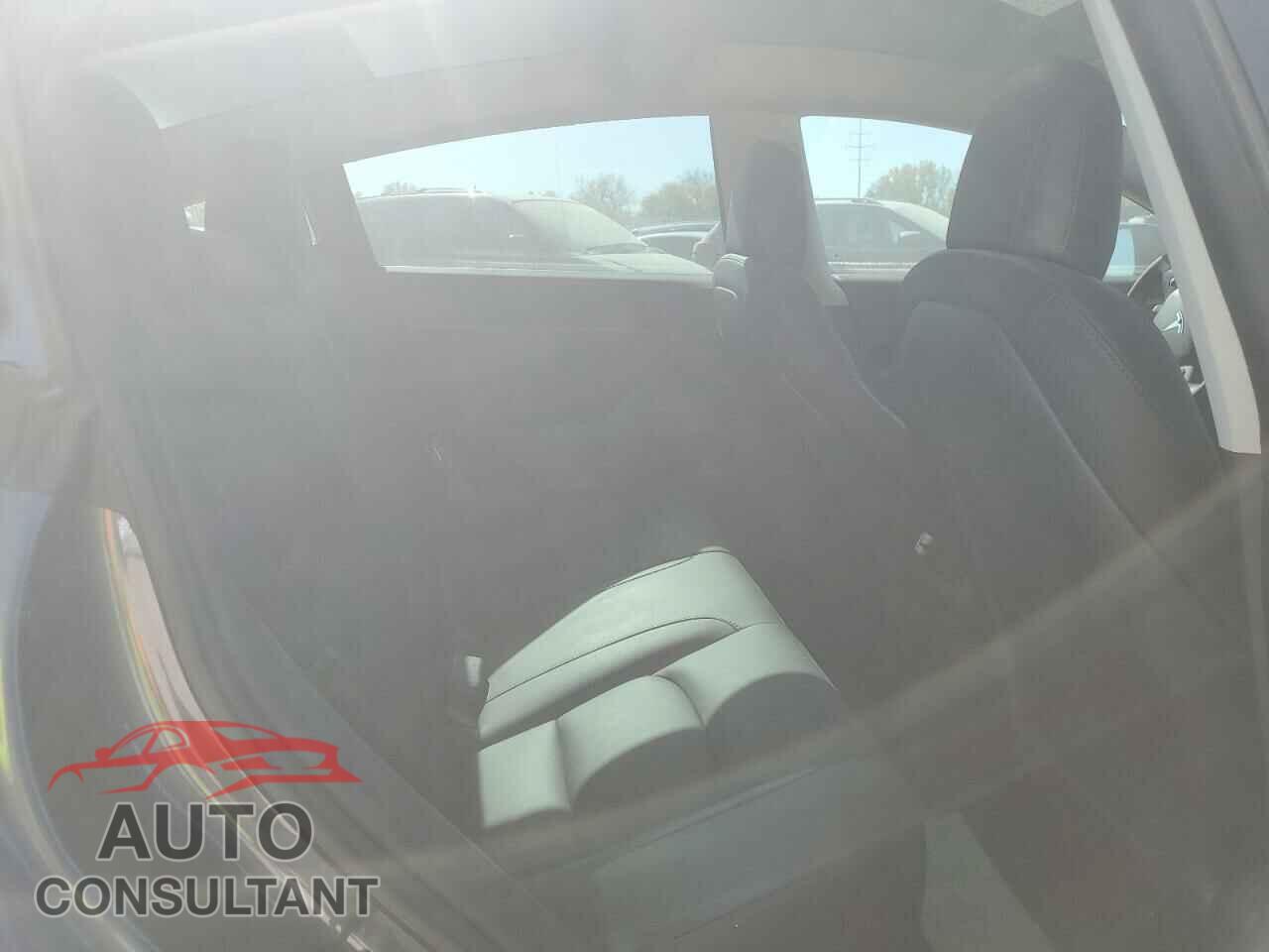 TESLA MODEL 3 2023 - 5YJ3E1EB5PF476822