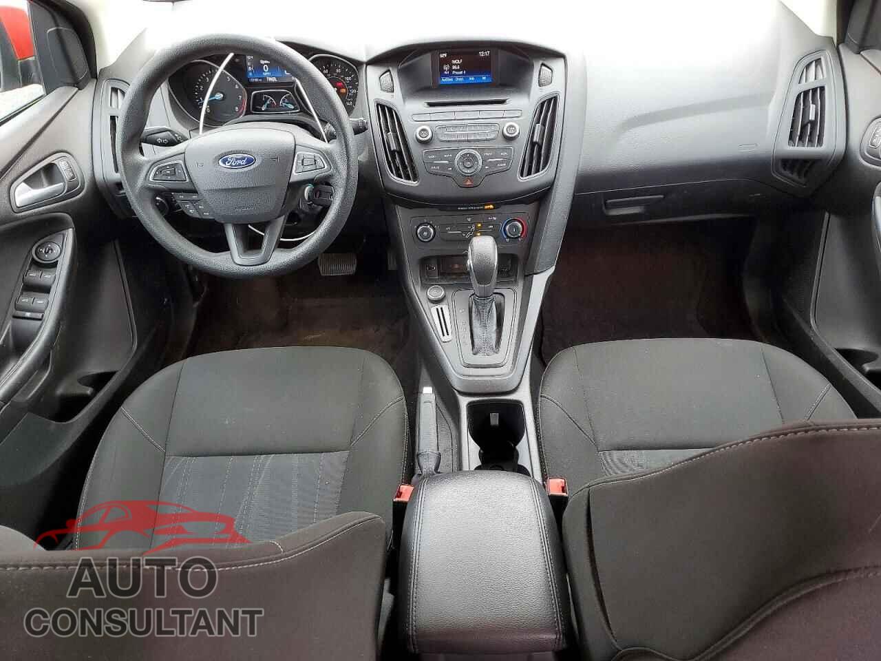 FORD FOCUS 2017 - 1FADP3K24HL246840