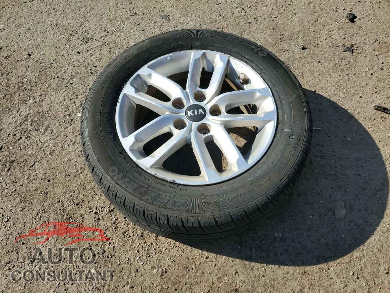 KIA OPTIMA 2011 - KNAGM4A72B5081432