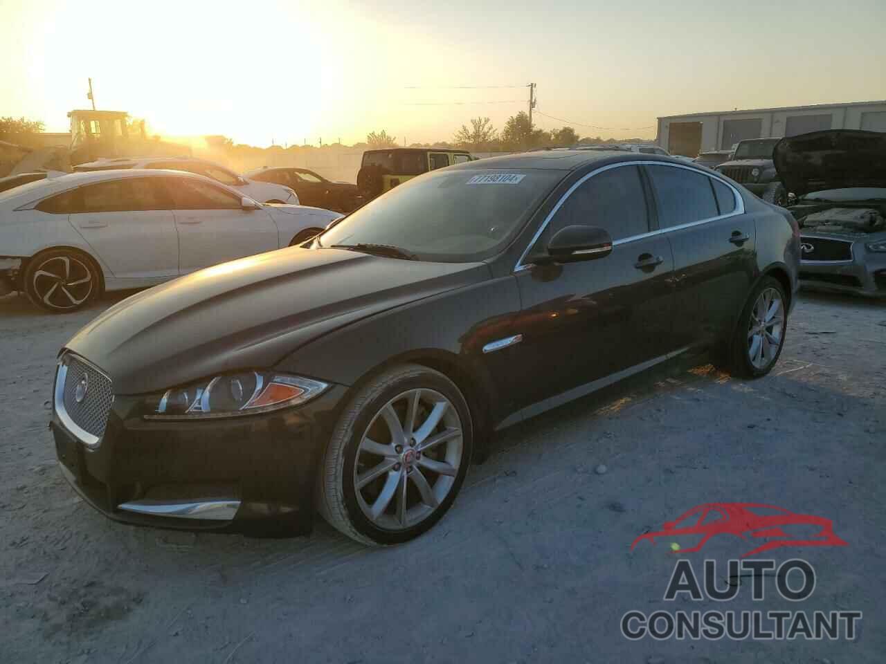 JAGUAR XF 2015 - SAJWA0F76F8U59802