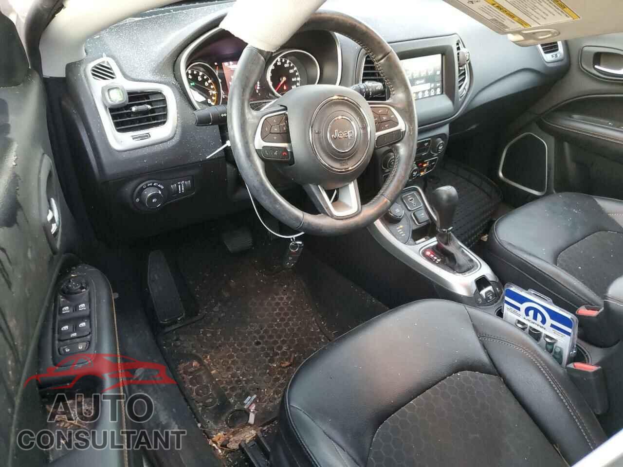 JEEP COMPASS 2020 - 3C4NJDBB4LT145526