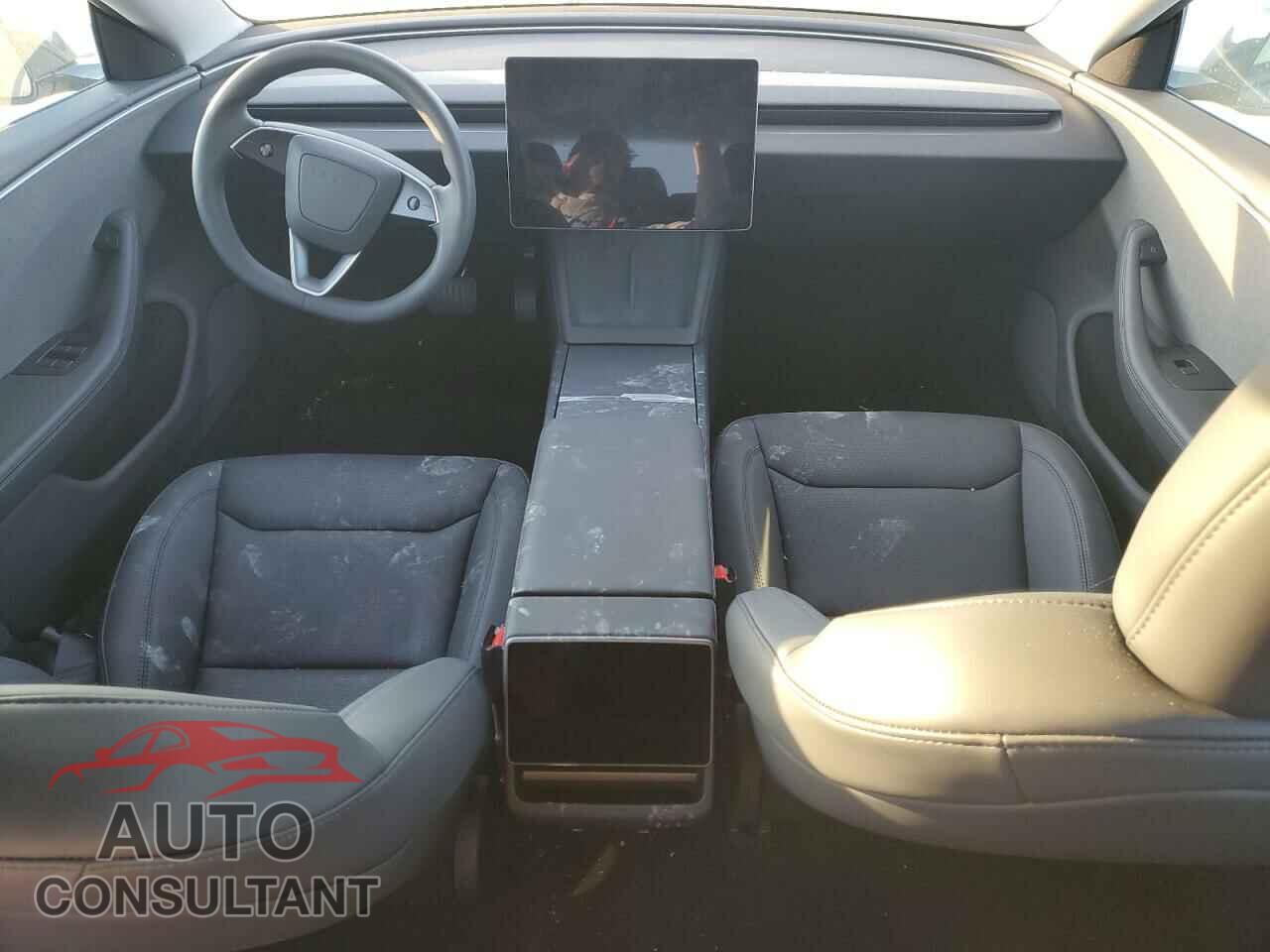 TESLA MODEL 3 2024 - 5YJ3E1EA1RF766582