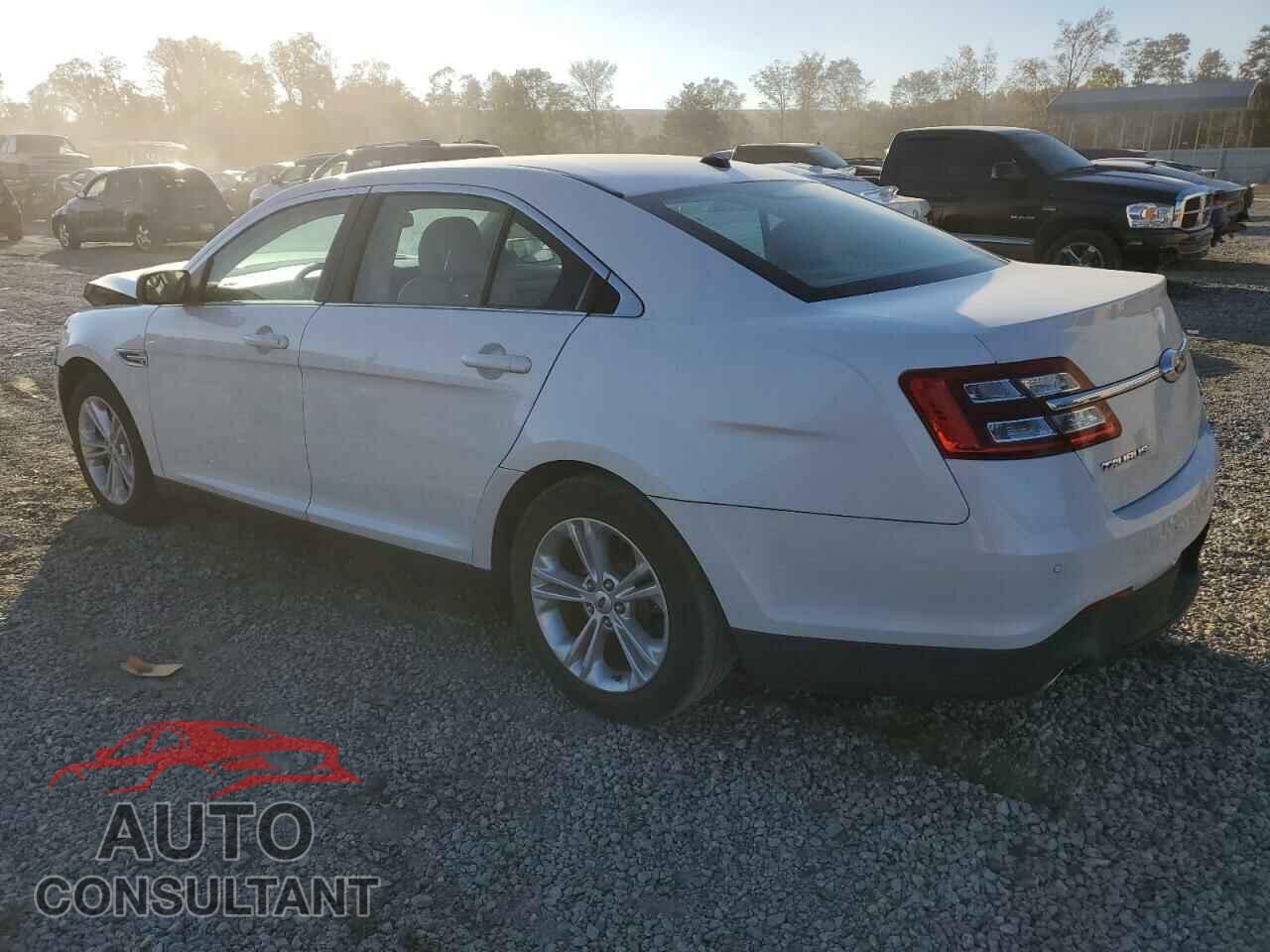 FORD TAURUS 2015 - 1FAHP2E84FG189668