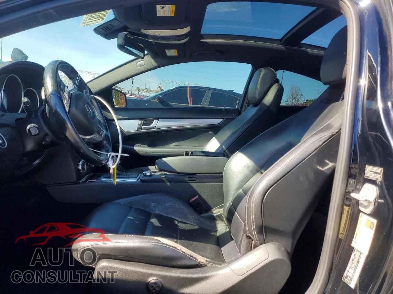 MERCEDES-BENZ C-CLASS 2012 - WDDGJ4HB0CF940251