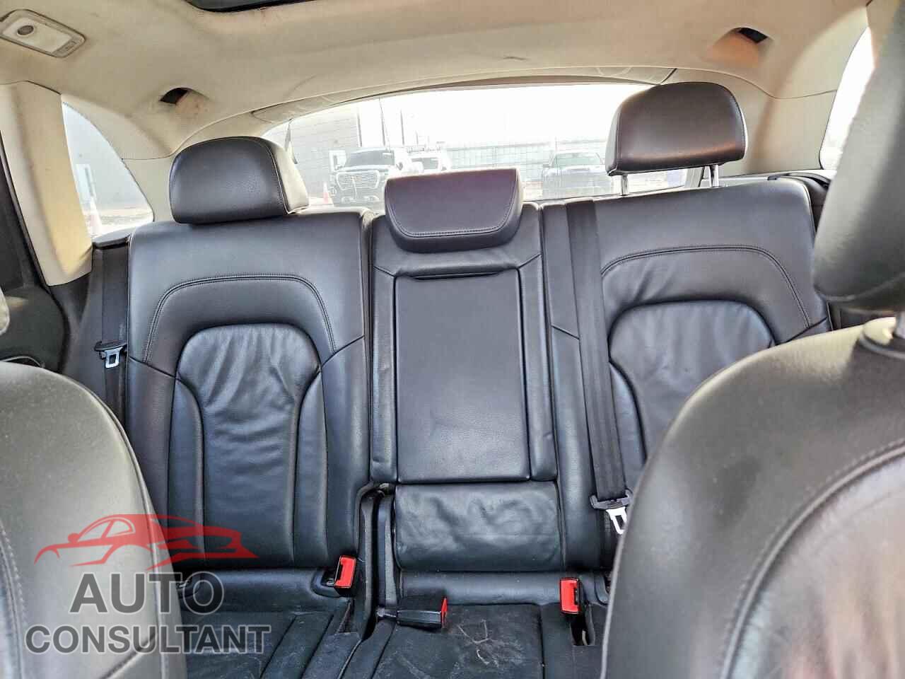 AUDI Q5 2011 - WA1CFAFP9BA047444