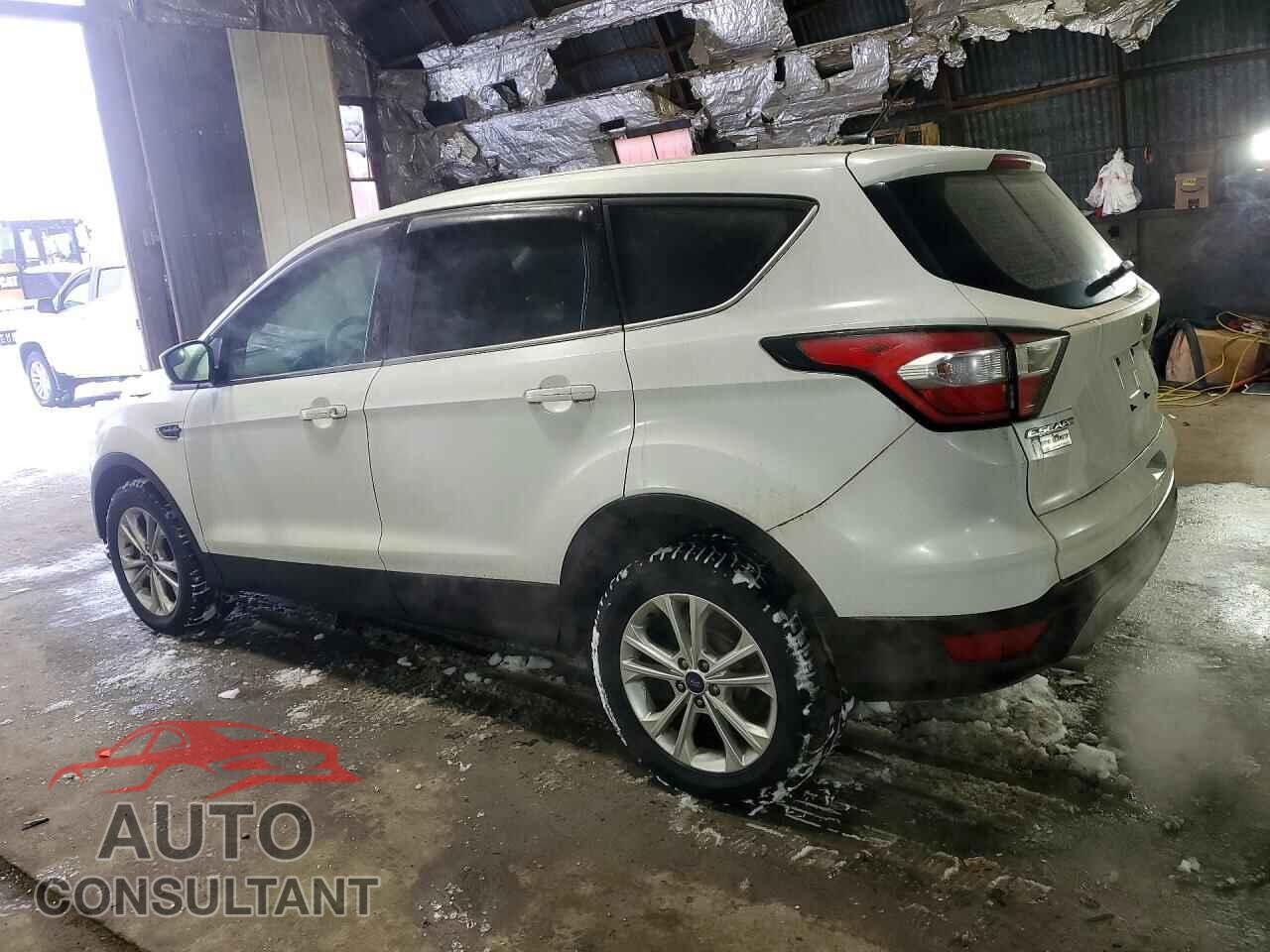 FORD ESCAPE 2017 - 1FMCU9GD0HUD02452
