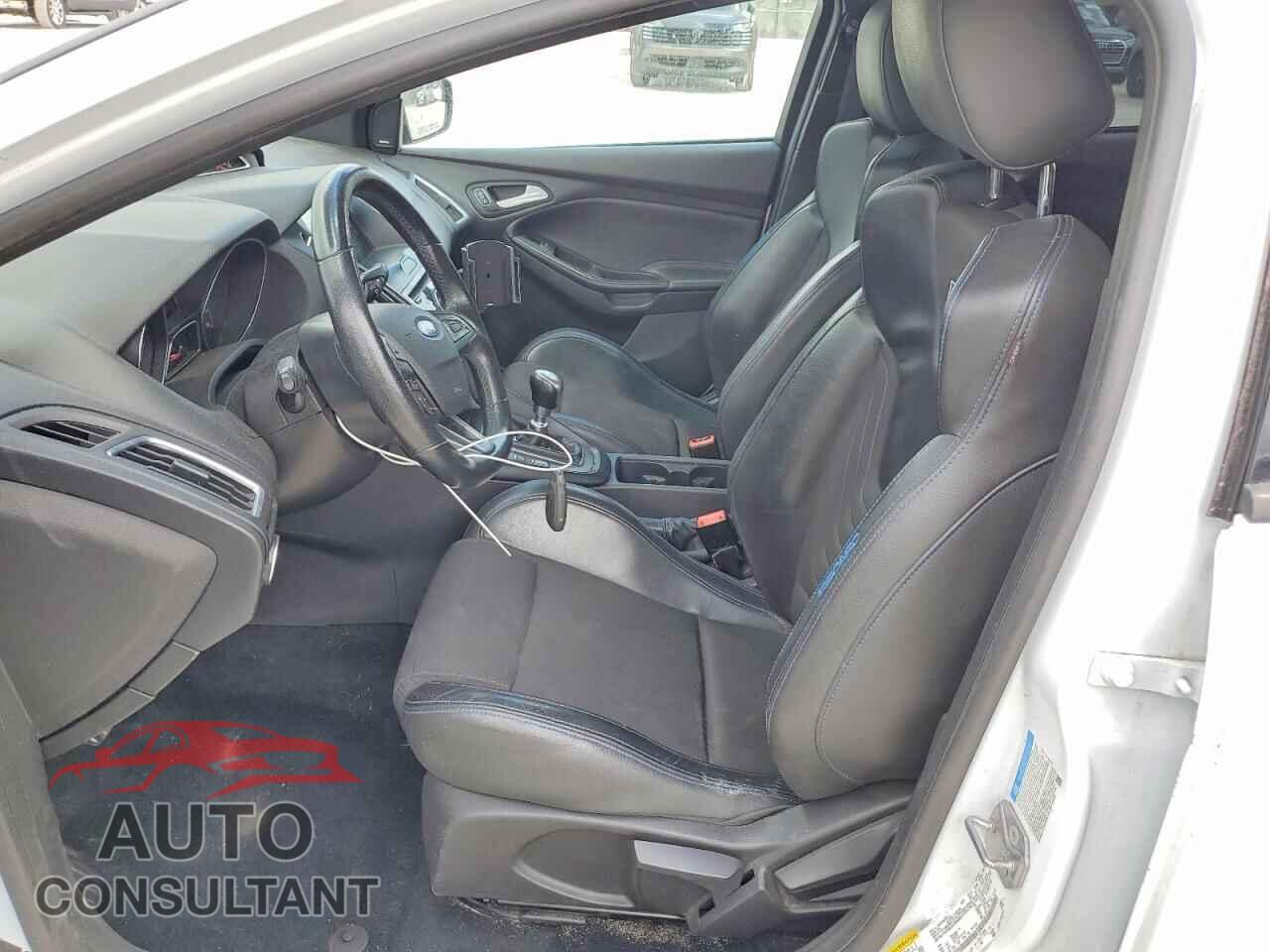 FORD FOCUS 2017 - WF0DP3TH0H4125176
