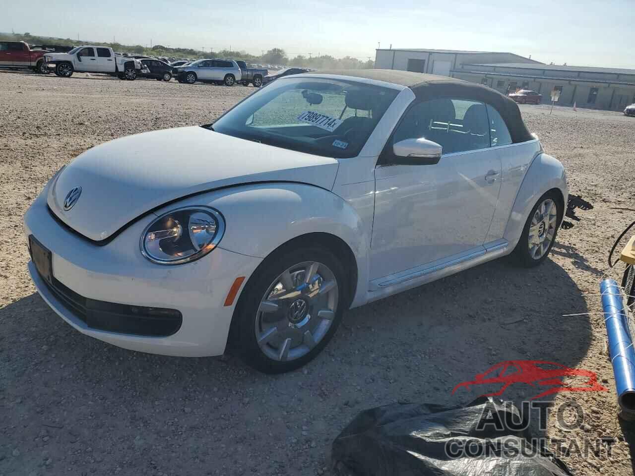 VOLKSWAGEN BEETLE 2013 - 3VW5X7AT7DM811040